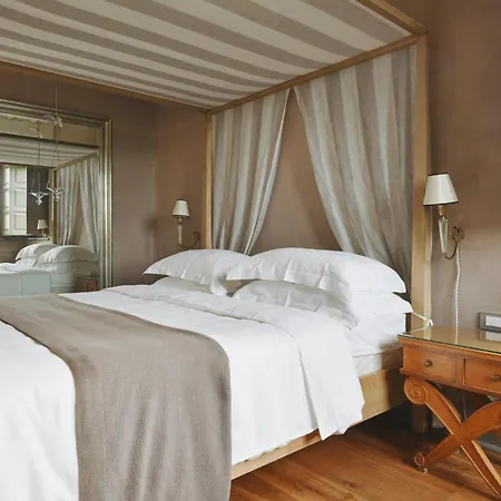 New Fine House With Newly Built Garden Apartment Marina di Pietrasanta